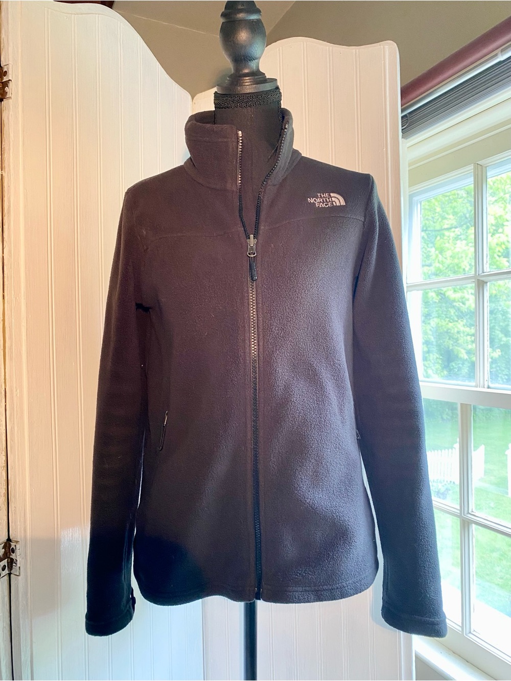 The North Face Women's Black Fleece Jacket - Full Zip